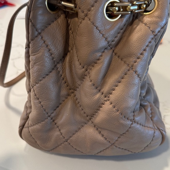 Chanel Quilted Leather Shoulder Bag - Picture 8 of 15